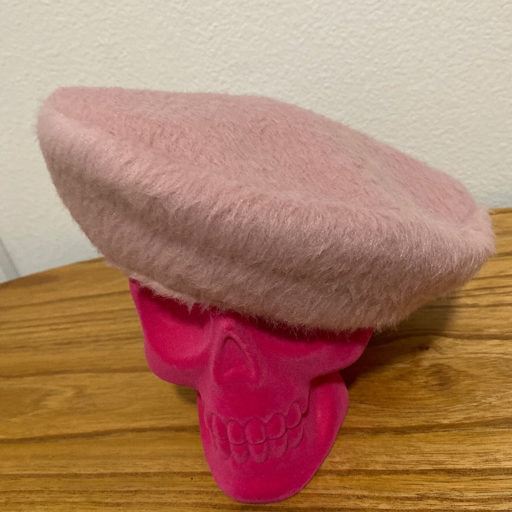 Soft baby pink beret